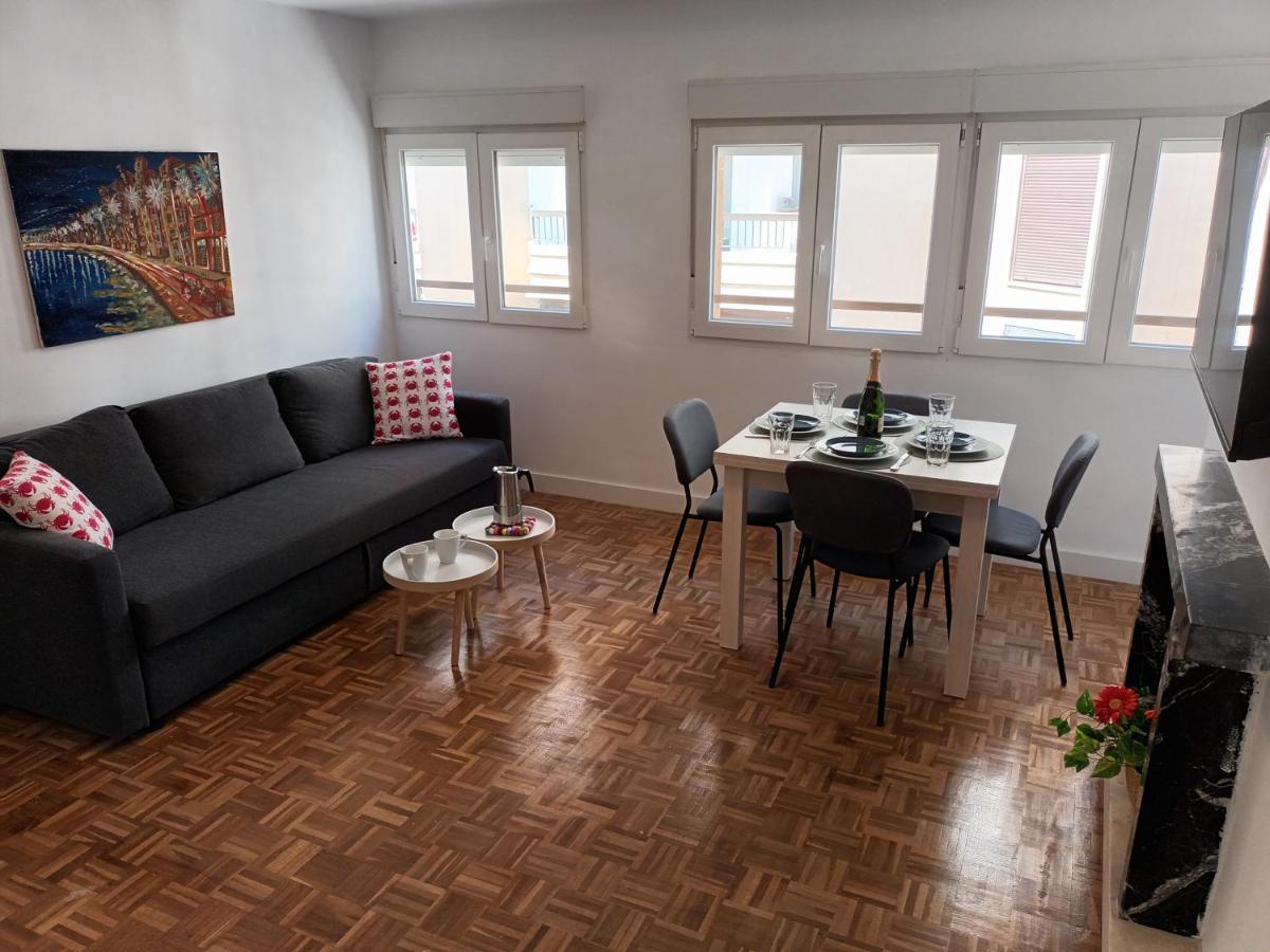 New Maritimo Appartement Málaga Buitenkant foto
